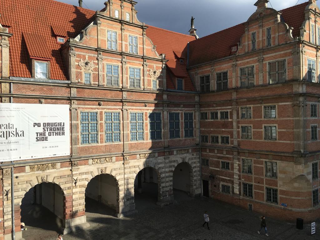 Apartamenty Dlugi Targ Gdansk Luaran gambar